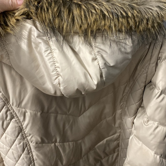 Kenneth Cole Hooded Puffer Coat - Picture 5 of 11